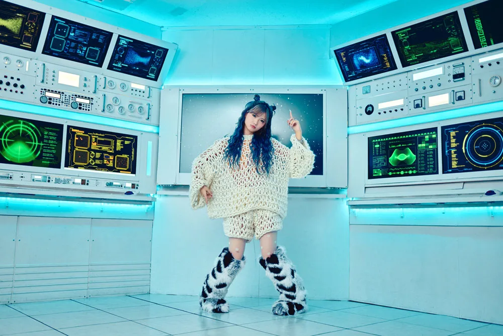 AMIKA公式サイトに掲載されたタシカニ星人の本人ビジュアル
