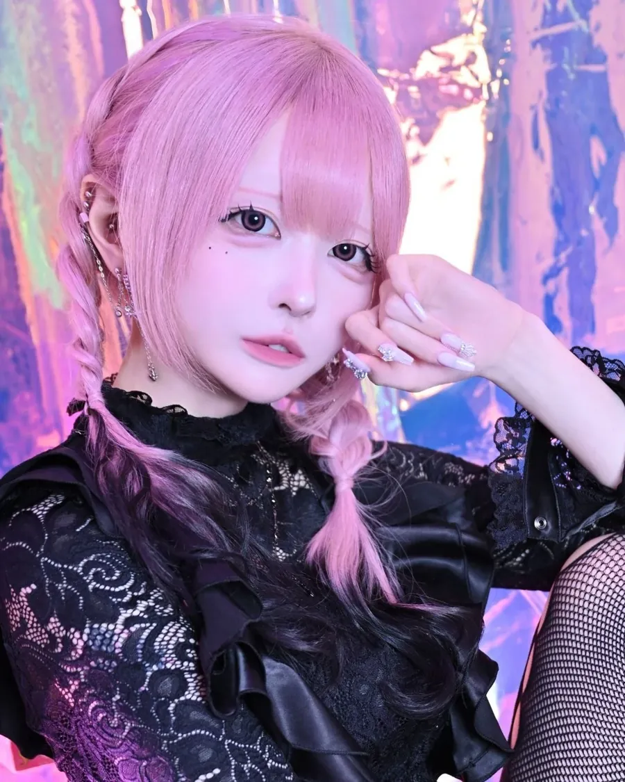 Dustityの公式プレスに掲載されたハウスダストさんの本人写真