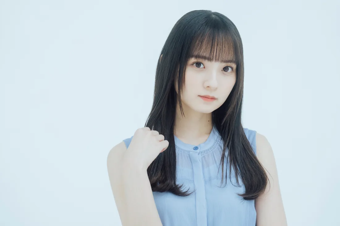 seju公式プロフィールに掲載されている水野舞菜さん(出典:seju)